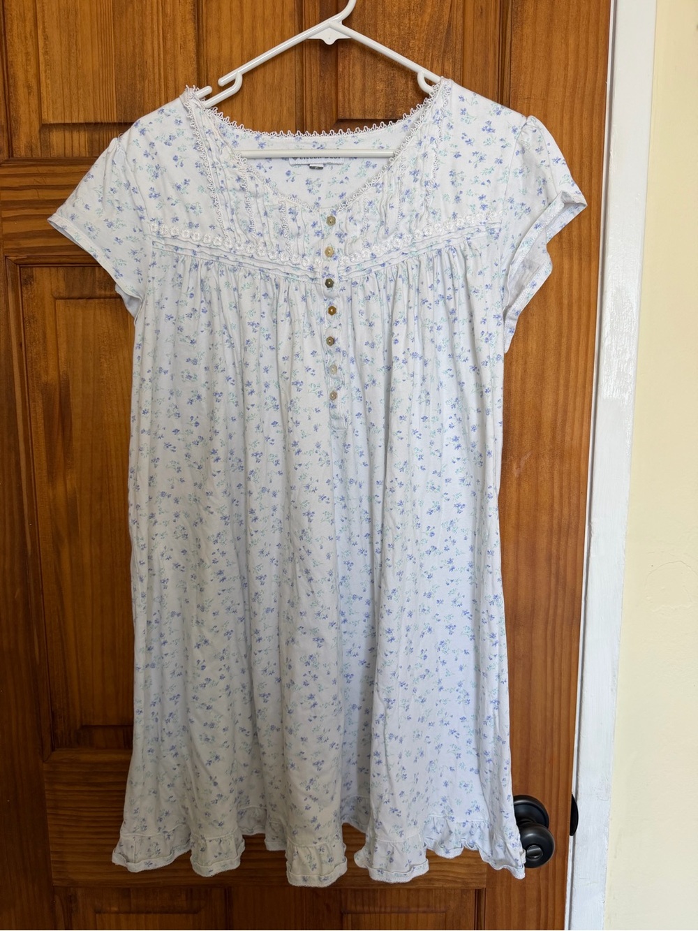 Eileen West Light Blue Floral Nightgown